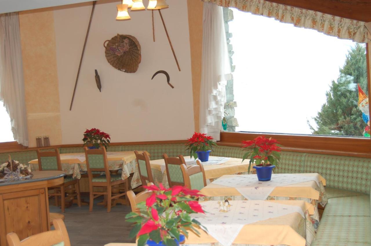 Hotel Lo Fleyé Saint-Pierre Extérieur photo