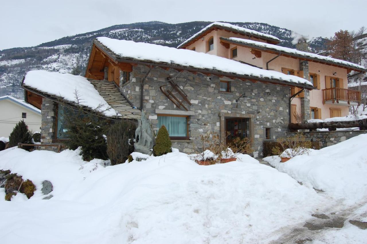 Hotel Lo Fleyé Saint-Pierre Extérieur photo