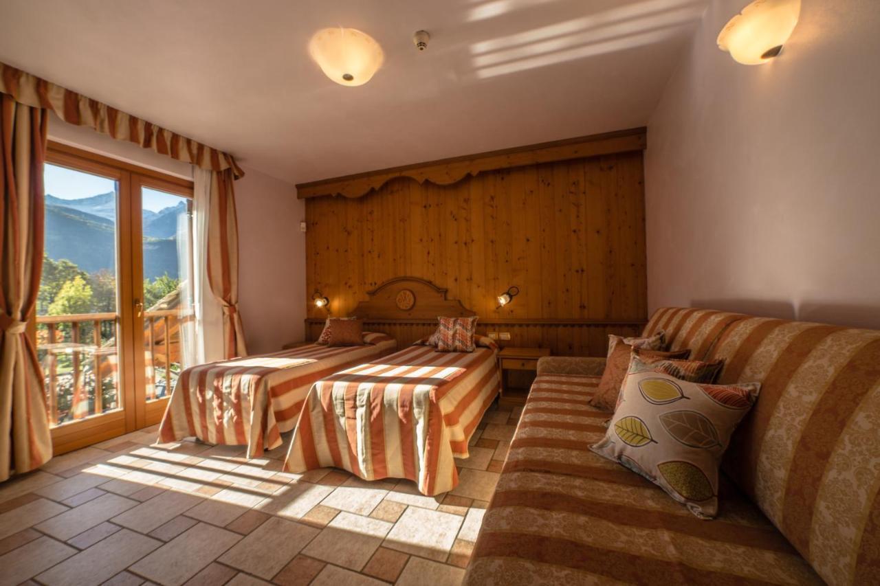 Hotel Lo Fleyé Saint-Pierre Extérieur photo